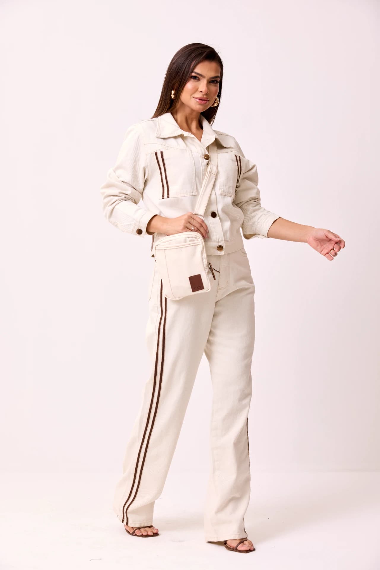 CALÇA WIDE LEG CADARÇO NA LATERAL 2