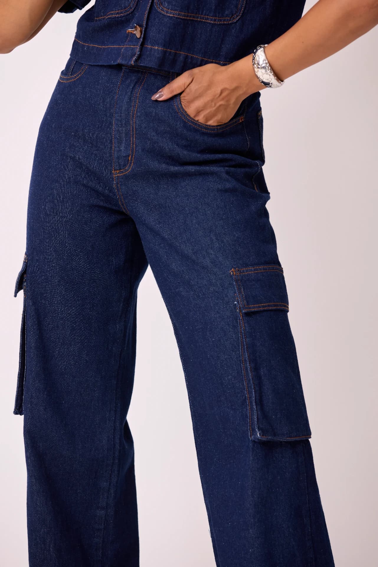 CALÇA WIDE LEG CARGO COM BOTÃO 1